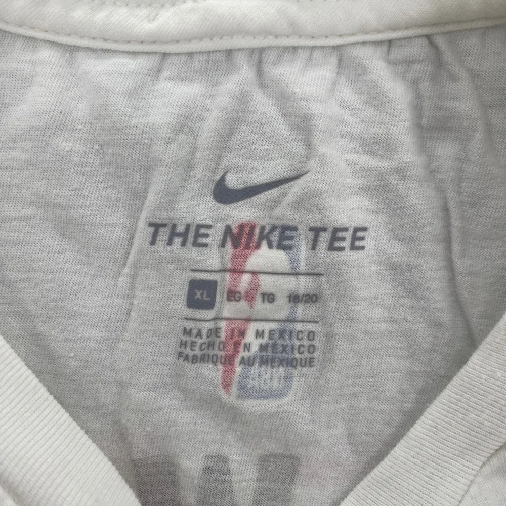 Nike Miami Heat T-Shirt Kids XL White Kyle Lowry 7 NBA Basketball Tee